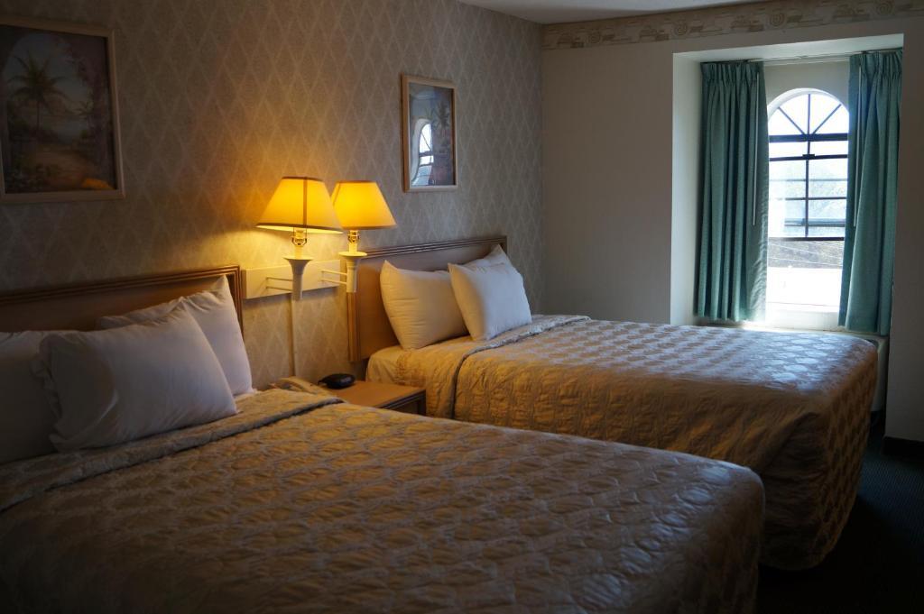 Pacific Inn サンタクルーズ 部屋 写真
