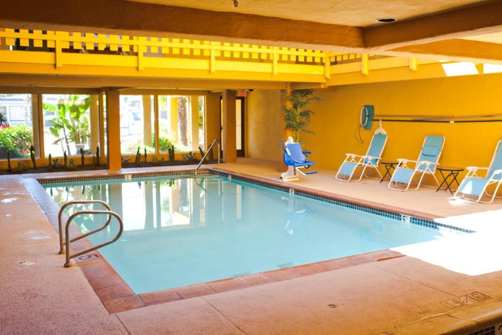 Pacific Inn サンタクルーズ 部屋 写真
